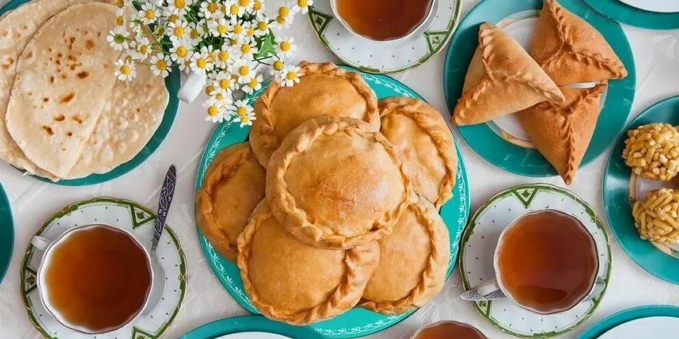 Выставка татарской кухни. Национальные угощения крымских татар. Магазины в татарстане полуфабрикатов. Татарская кухня эчпочмак. Восточные сладости.