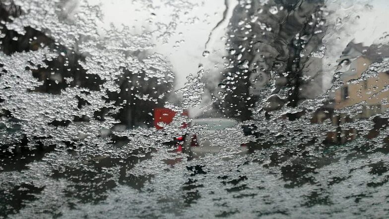 Песни хороводит снег с дождем. Снег с дождем. Выпадение с дождём с дождём. Снег с дождем в Ростове. Мокрый снег на даче.