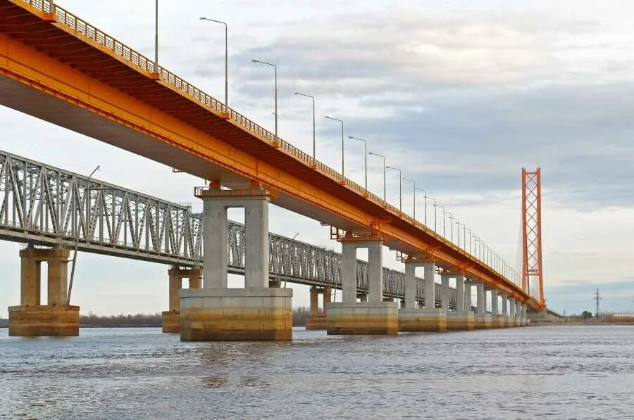 Мост через реку обь. Мост через реку обь в сургуте. сургутский вантовый мост. сургутский мост через обь. река обь сургут.