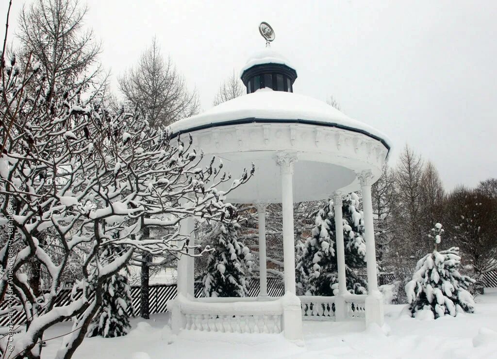 Серебряная беседка. Площанская Богородицкая Казанская пустынь Брянская область. Казанская Богородицкая Площанская мужская пустынь. Боровск Ротонда. Площанская пустынь Брянская область зимой.