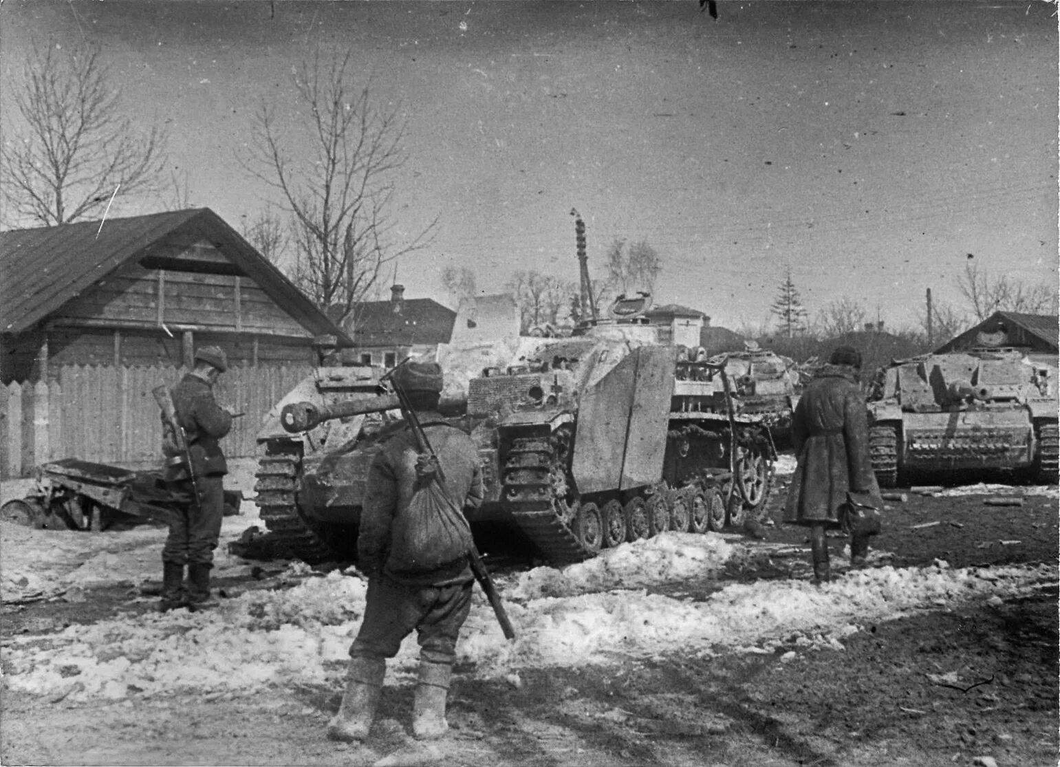 5 февраля 1944 года. 1944 — советские войска освободили проскуров (ныне хмельницкий).. освобождение проскурова в 1944 году. немецкие танки в городе 1941.