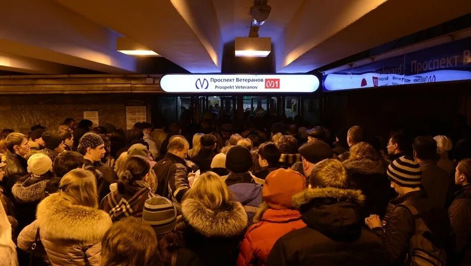 Давка в метро спб сегодня. Синяя ветка арбатская тупик. происшествие в метро спб сегодня красная ветка. сбой на сокольнической линии. что случилось в метро сейчас на красной ветке в спб новости.