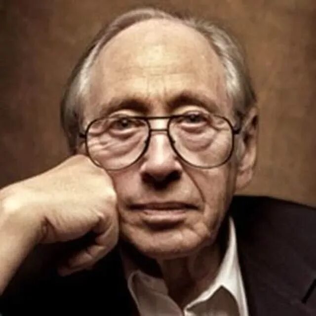 Д белл э тоффлер. Элвин тоффлер. элвин тоффлер социолог. элвин тоффлер фото. тоффлер постиндустриальное общество.