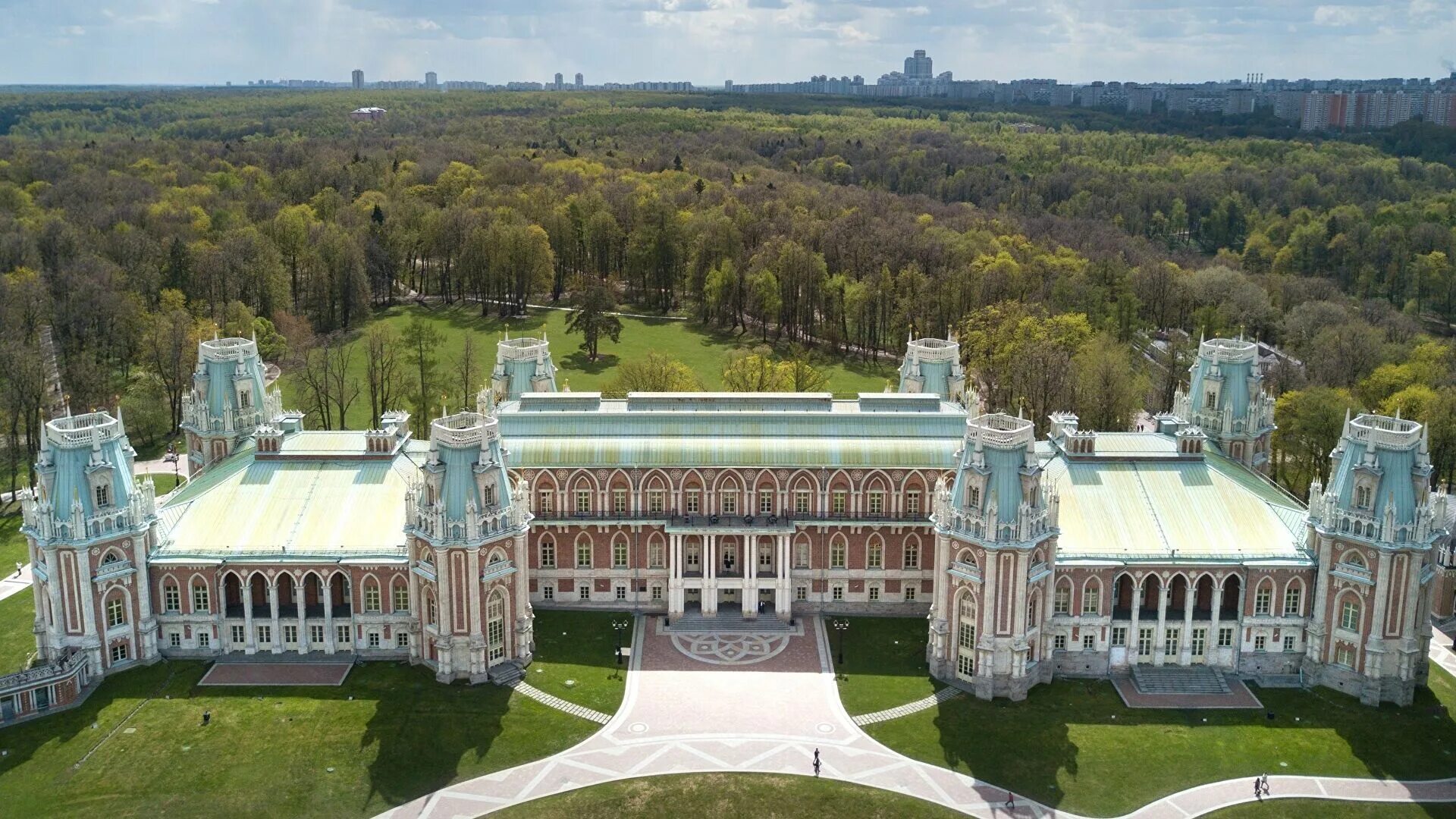 Парк музей царицыно в москве. Царицыно музей-заповедник. Царицыно (дворцово-парковый ансамбль). Парк заповедник Царицыно. Музей усадьба Царицыно.