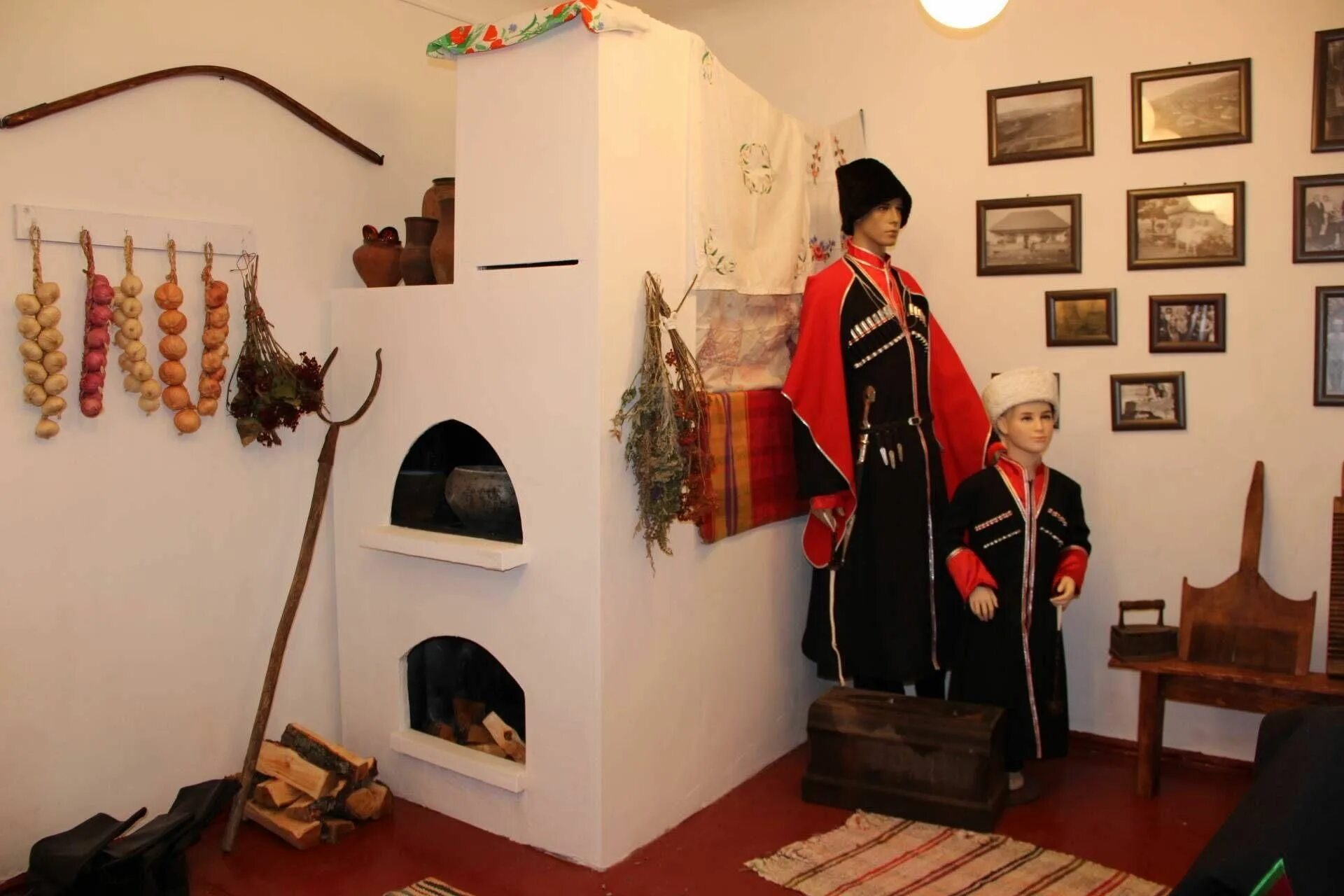 Краеведческий праздник. Должанская музей казачьего быта. краеведческий музей черкесск. музей истории казачества ставрополь. ставропольский музей казачества экспонаты музея.