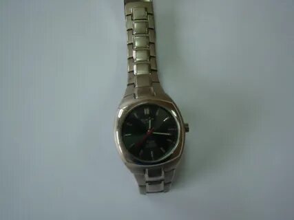Omax quartz crystal часы