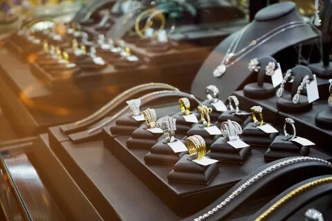 В каком магазине лучше покупать золото