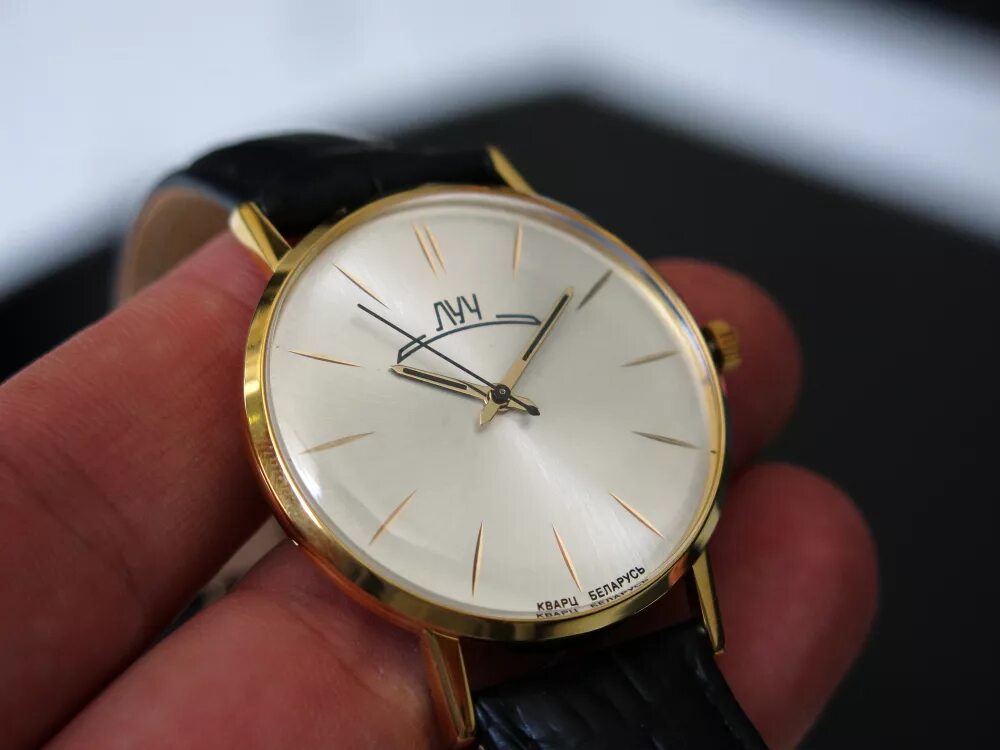 Часы луч женские каталог с ценами. Часы luch 23 jewels 5105399. Luch часы 517. Луч 2209 золотые. Золотые часы луч 15 камней.