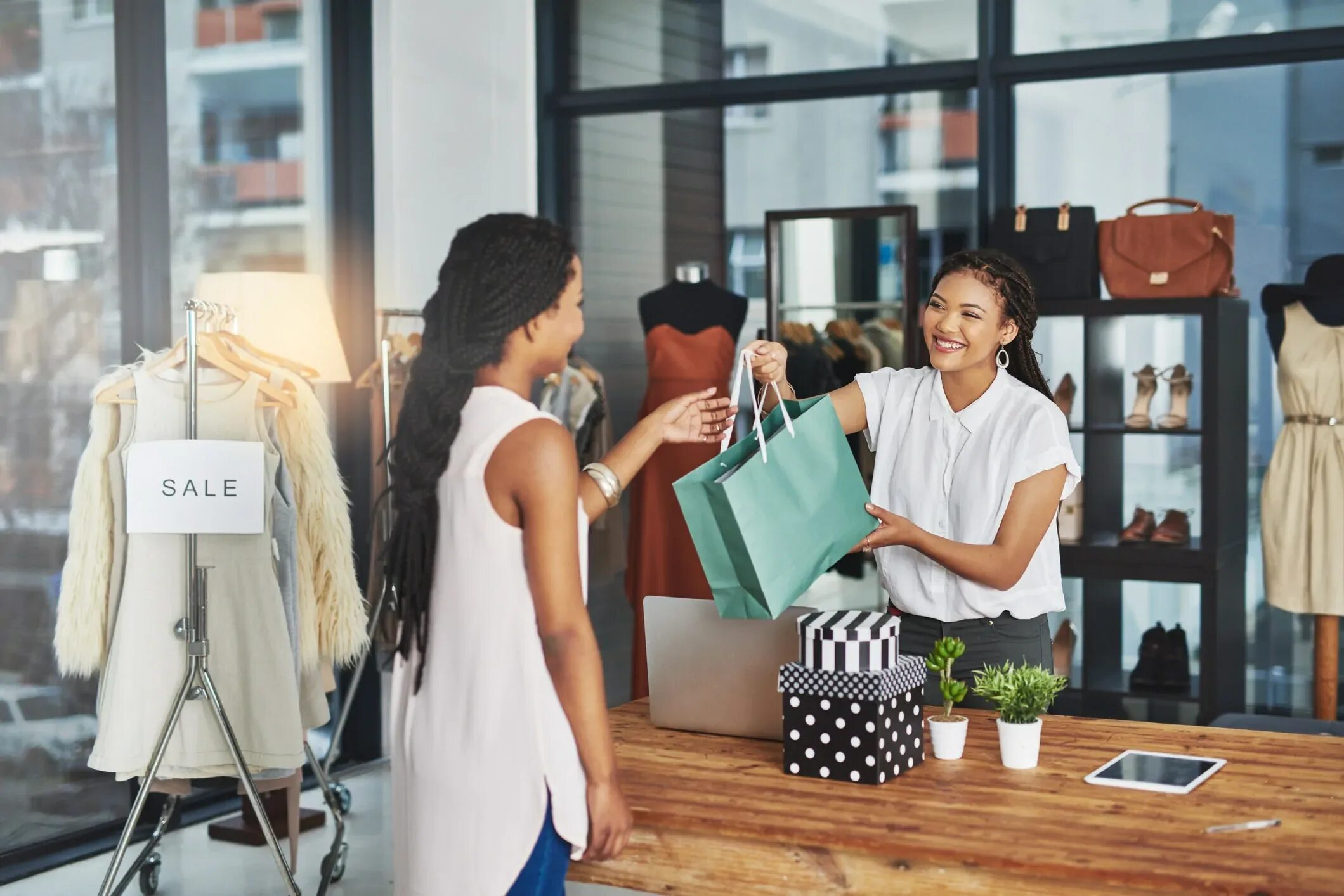 She s small. Худые девушки в купальниках. Ченнинг татум она мужчина. Девочка первый раз. Она мужчина 2006.