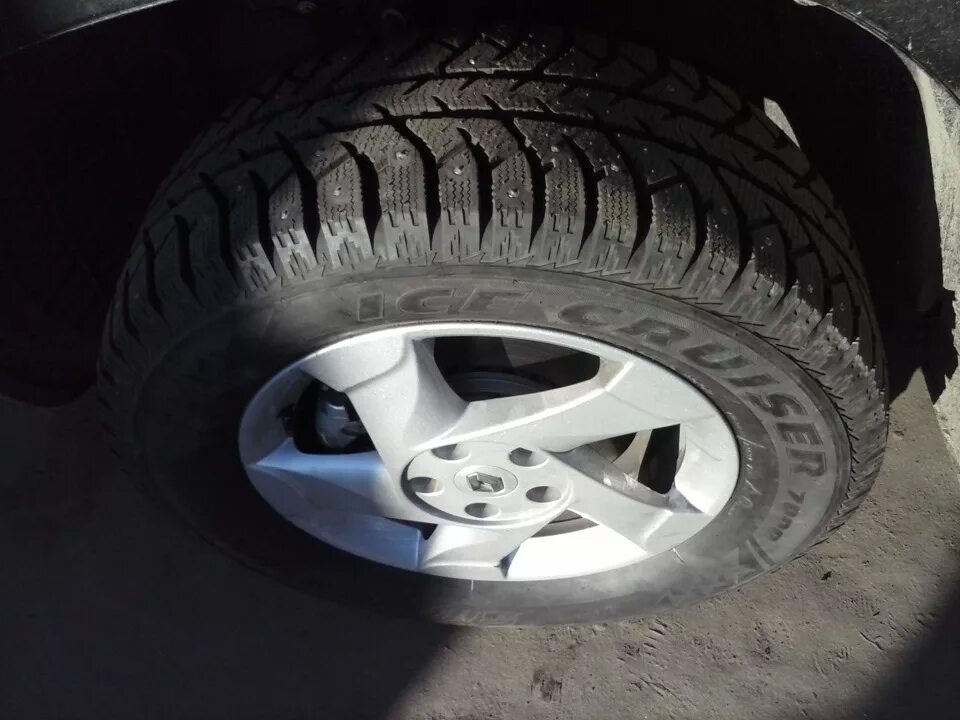 Лето резину дастер. 235/60 R16 Рено Дастер. Колесо на Дастер r16 Adventure. 235/60 R16 на Дастер. Шины Duster r16.