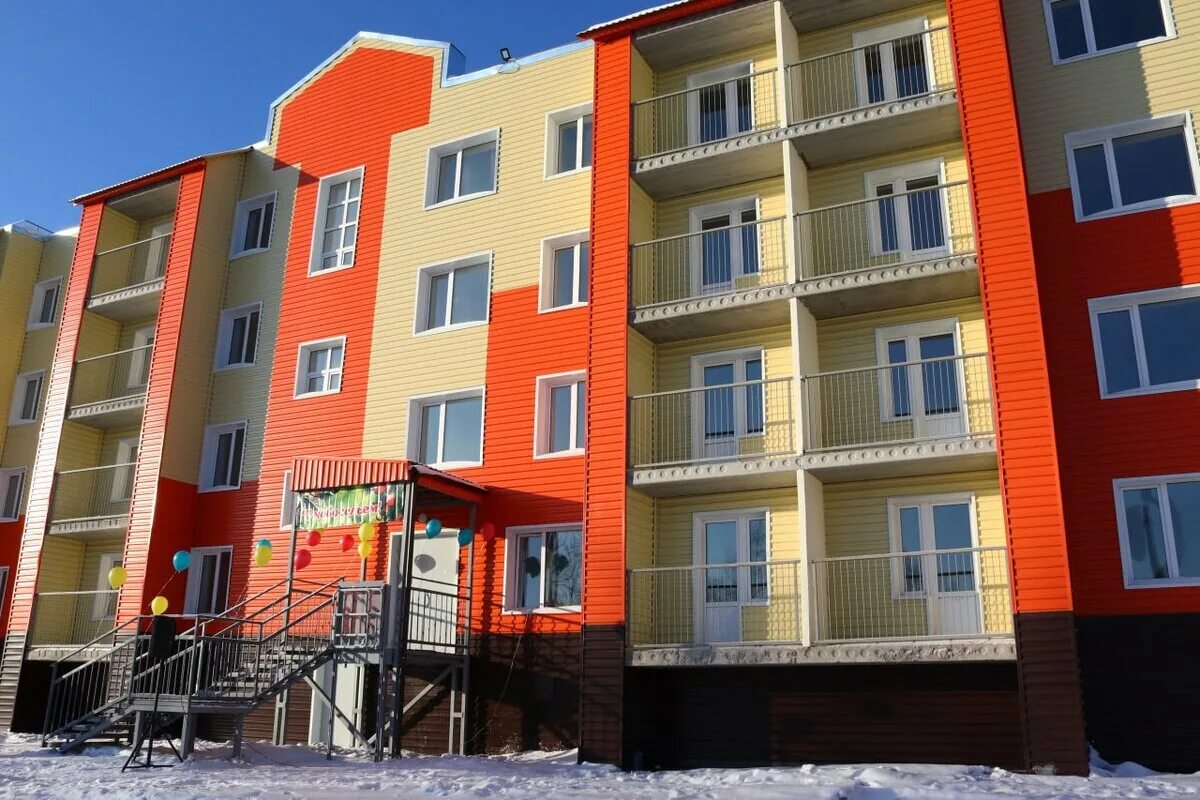 Многоэтажные дома в россии. Минстрой кузбасса. Жилье в кузбассе. Пятиэтажный дом. Новостройки новокузнецк.