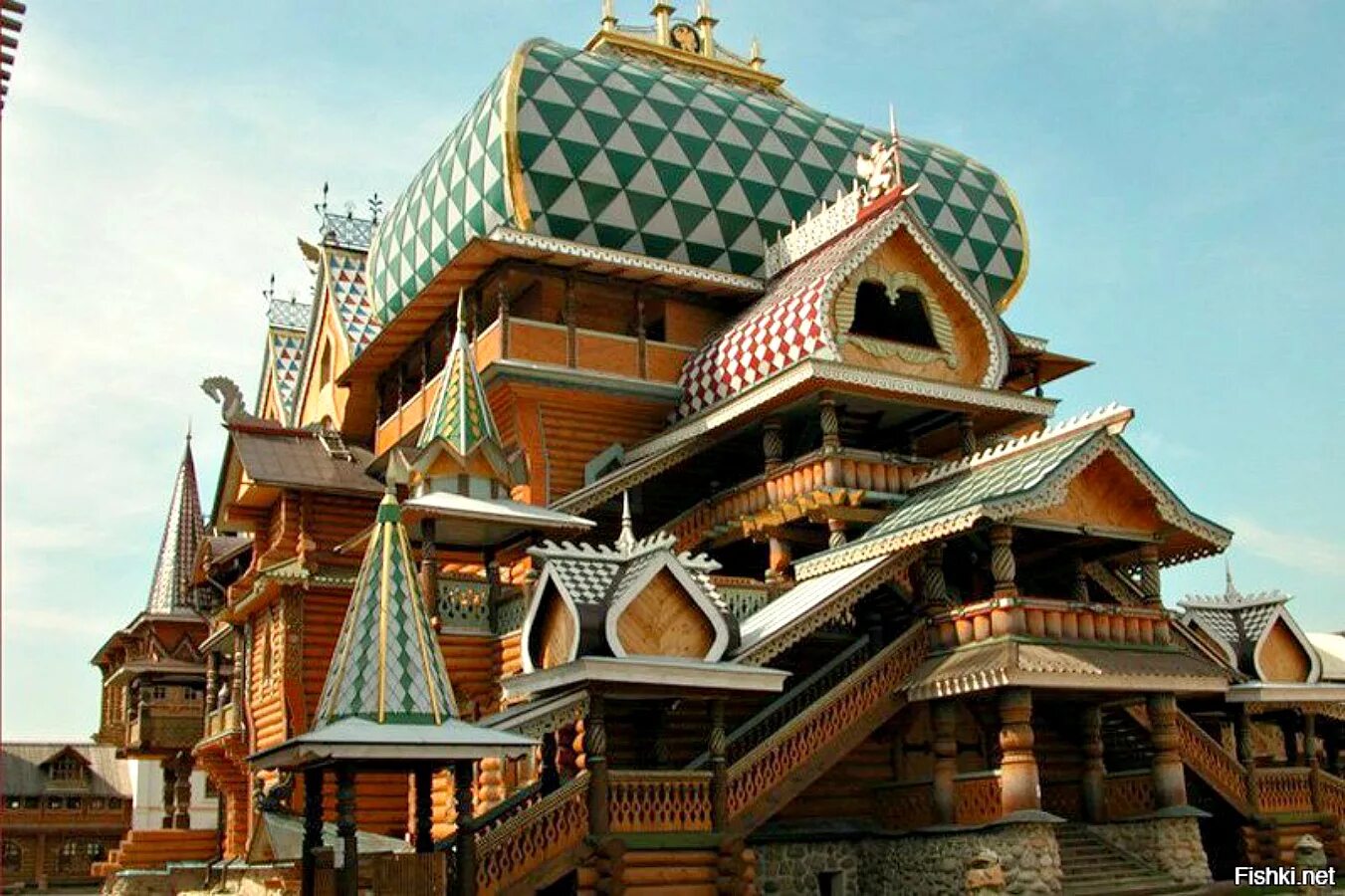 Здания похожие на кремль. Дом пашкова москва красная площадь. Дом кремли. Москва правительство кремль. Апартаменты у кремля москва.