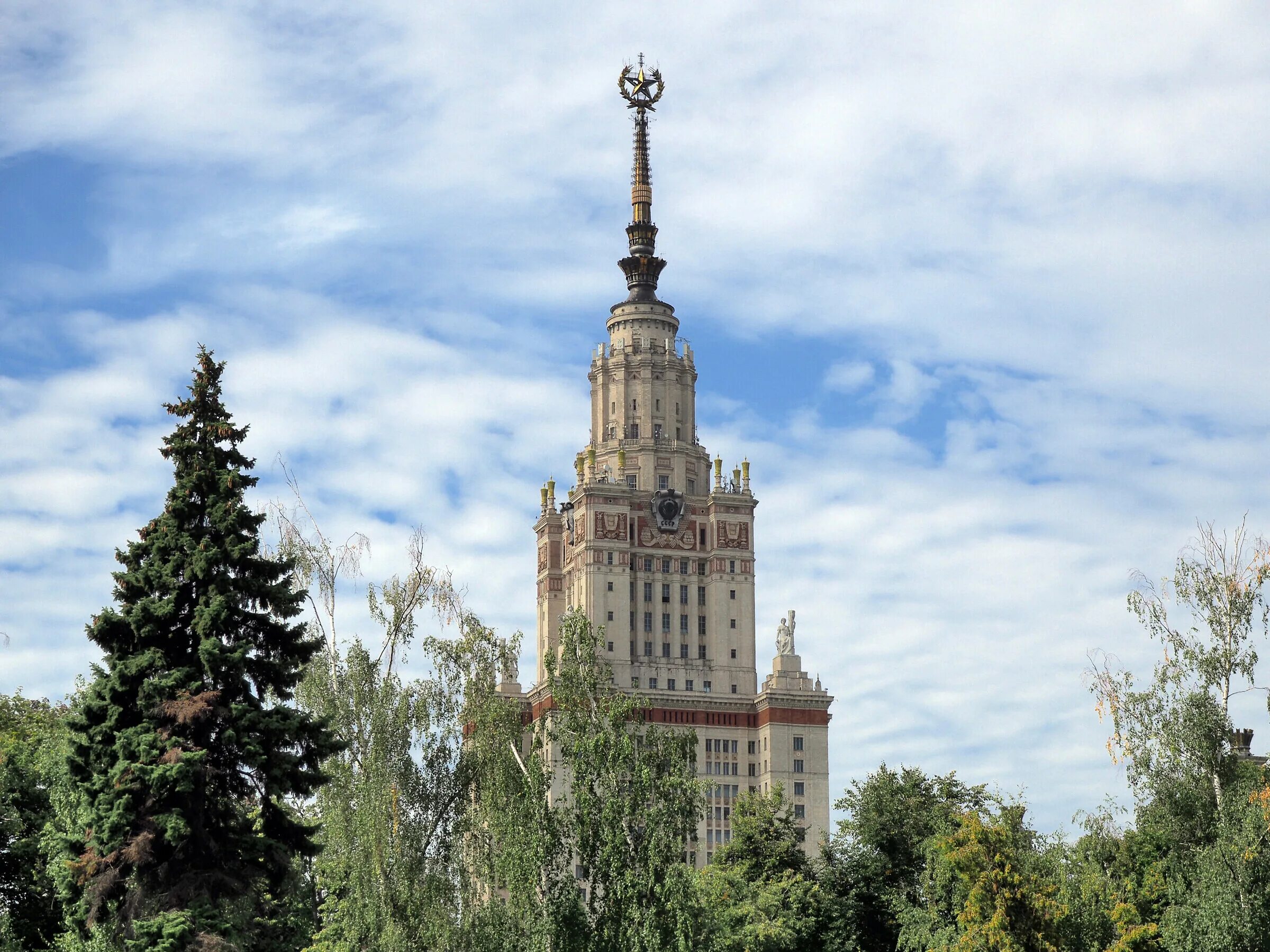 Мгу архитектура. Здание МГУ сталинская высотка. Здание МГУ В Москве Архитектор. Здание МГУ на Боровицкой. МГУ корпус Боровицкая.