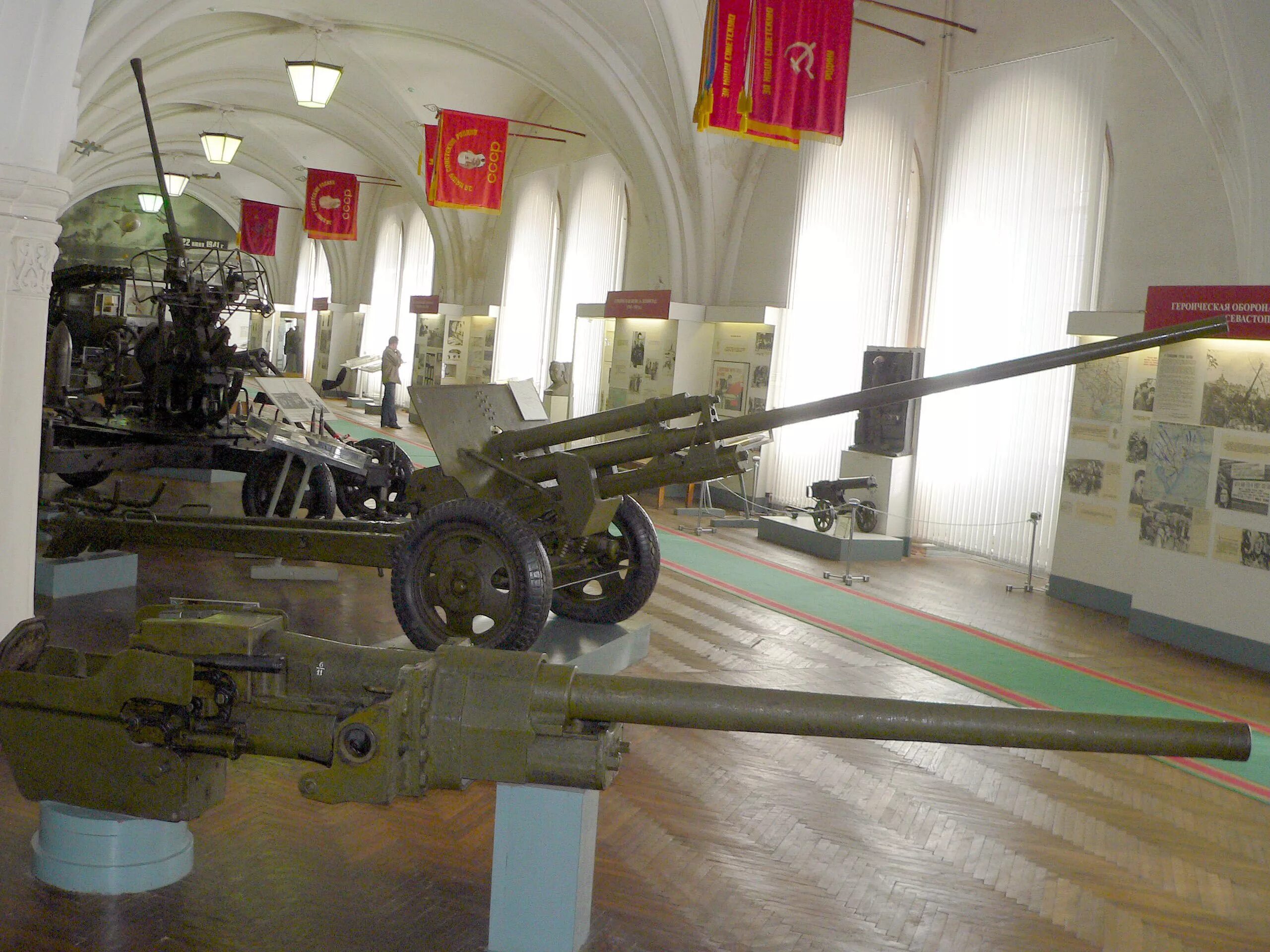 Пушка зис 57 мм. Противотанковая пушка ЗИС-2. ЗИС-2 57-мм противотанковая. ЗИС-2 калибра 57. 57 Мм противотанковая пушка.