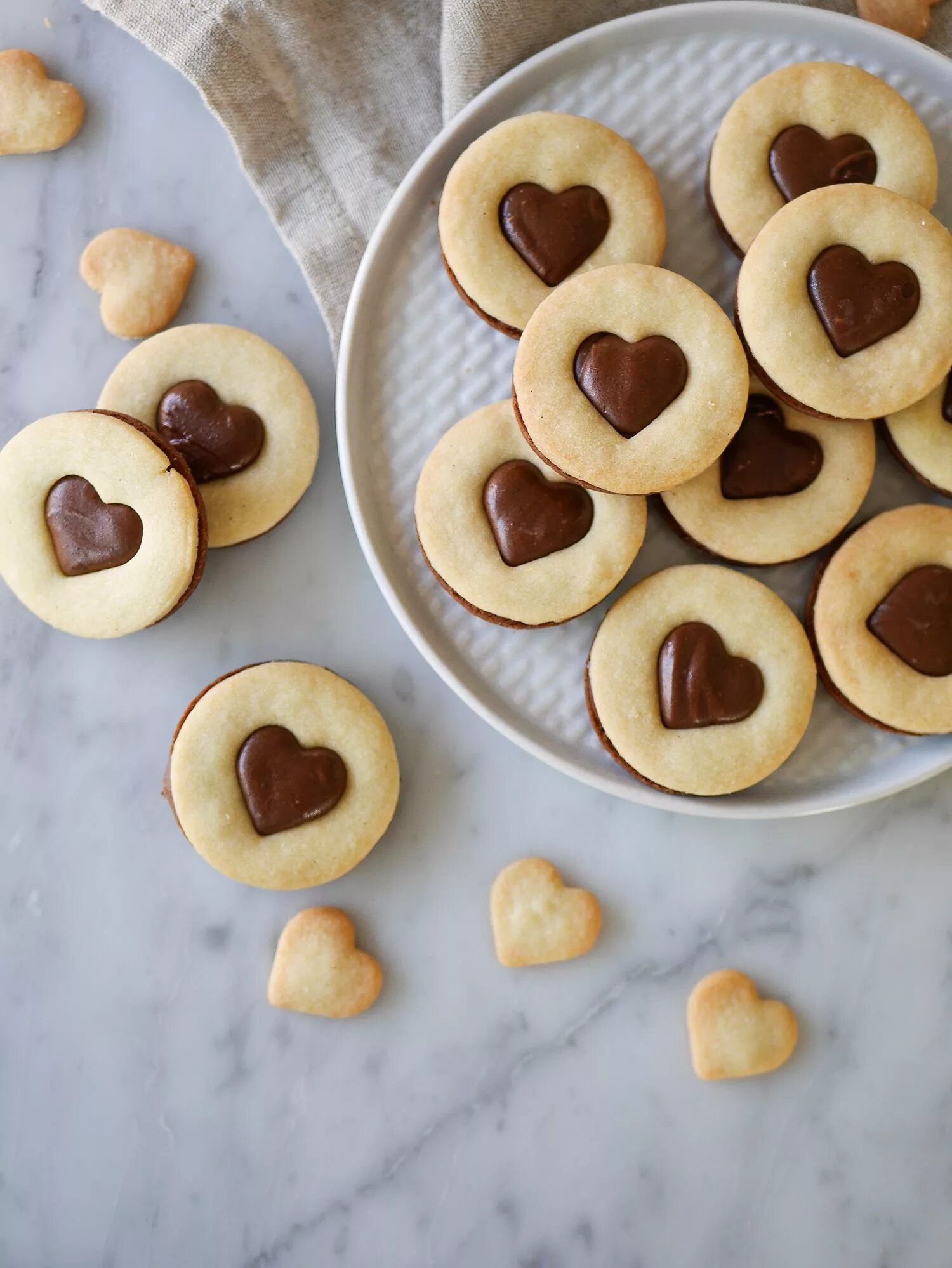 Levain Bakery Chocolate Chip Walnut Cookies Bakery chocolate chip cookie recipe,