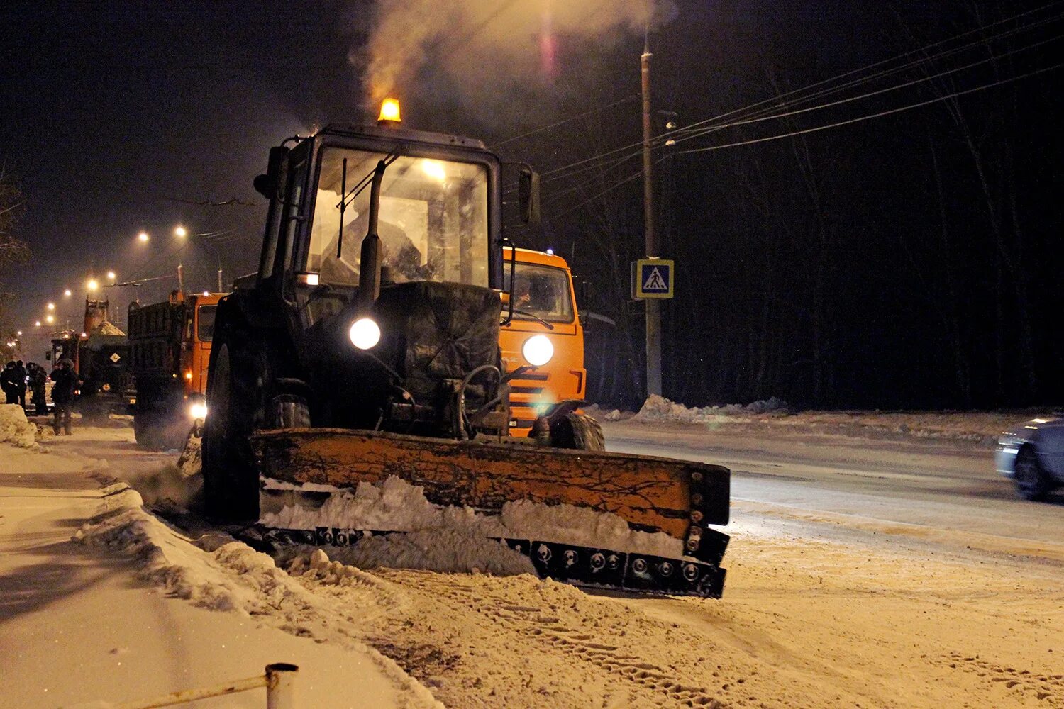 заснеженные дороги россии город. отслеживание коммунальной техники сургут. интерактивная карта работы коммунальных служб сургута. камаз кдм меркатор. новая коммунальная техника калуга.