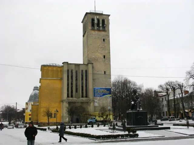 Оборонный костел сокаль львовская. Город сокаль львовской области. Сокаль. Г сокаль львовская область. Город сокаль.
