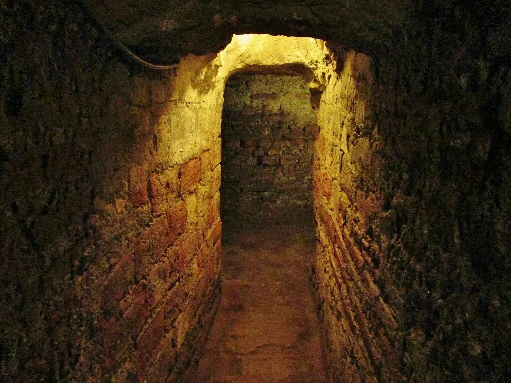 в чехии город йиглава катакомбы. катакомбы читать. "легенды метро и подземелий" (матвей гречко). катакомбы крепости родос. катакомбы в котельниче.