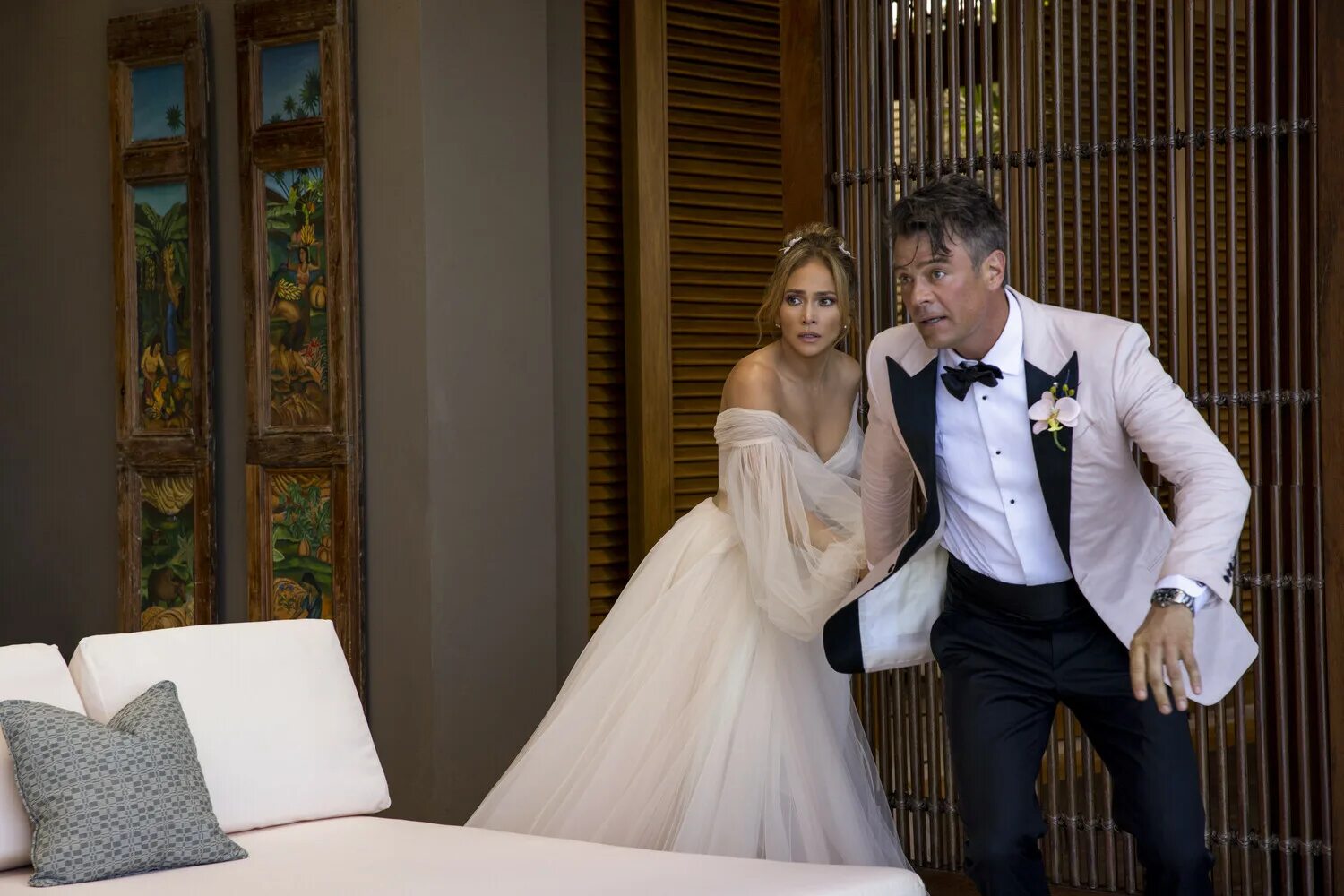 Свадьба дженнифер лопес. Дженнифер лопес и джош дюамель фильмы. Моя пиратская свадьба фильм кадры. Shotgun wedding фильм. Моя пиратская свадьба.