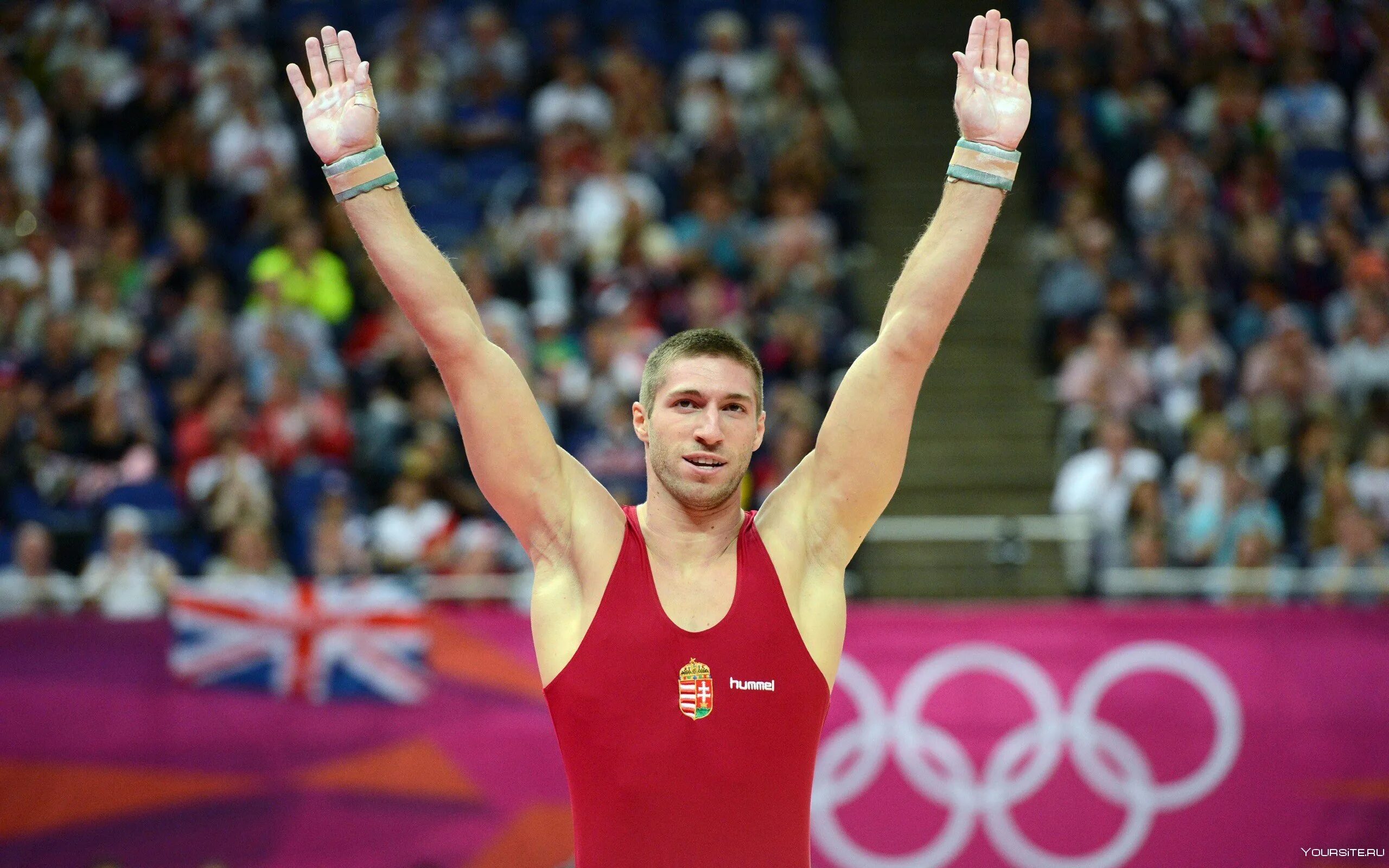 знаменитый гимнаст 9 букв