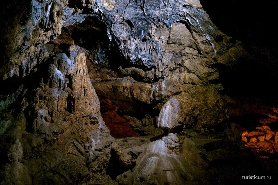 Кизил-коба красная пещера. Кизил коба симферополь. Перевальное крым красные пещеры. Красная пещера кизил коба крым. Кизил-коба крым.