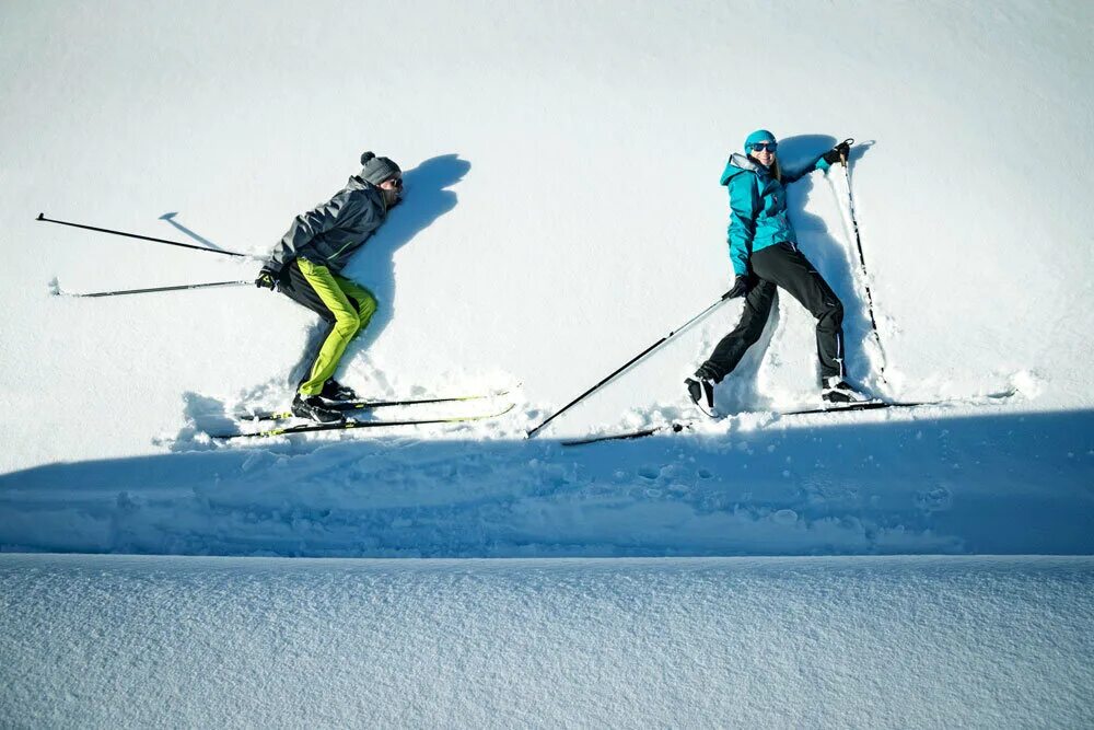 Уровень лыжника. Беговые лыжи. Спортивные лыжи. Лыжник беговые лыжи. Современные беговые лыжи.