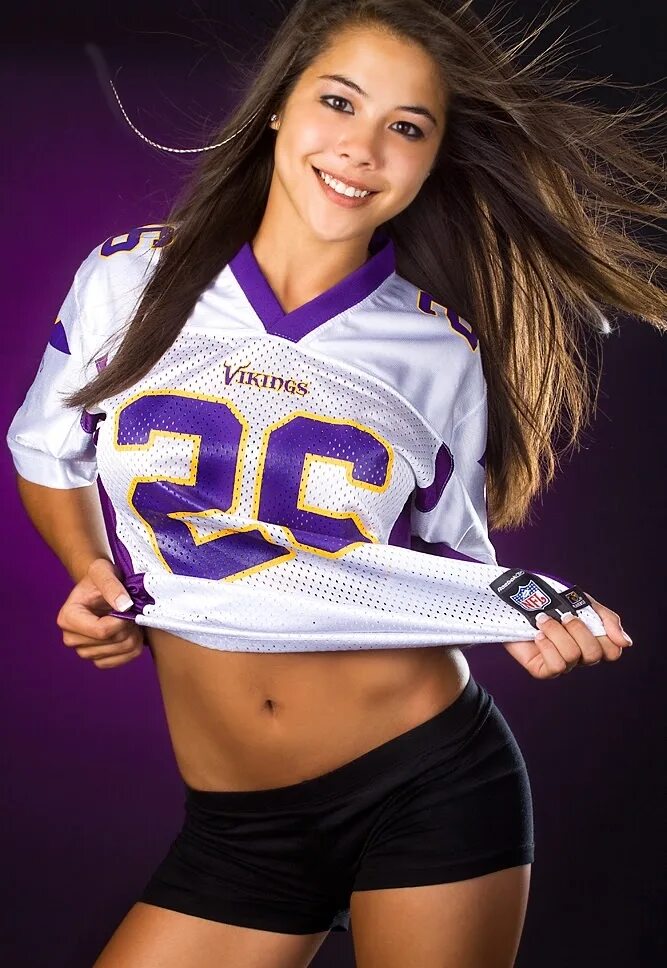 Кимры животные. Фото болельщиц грин бей пэкерс. Телочки джерси. Девки из американского футбола. Порода/джерсииская/корова.