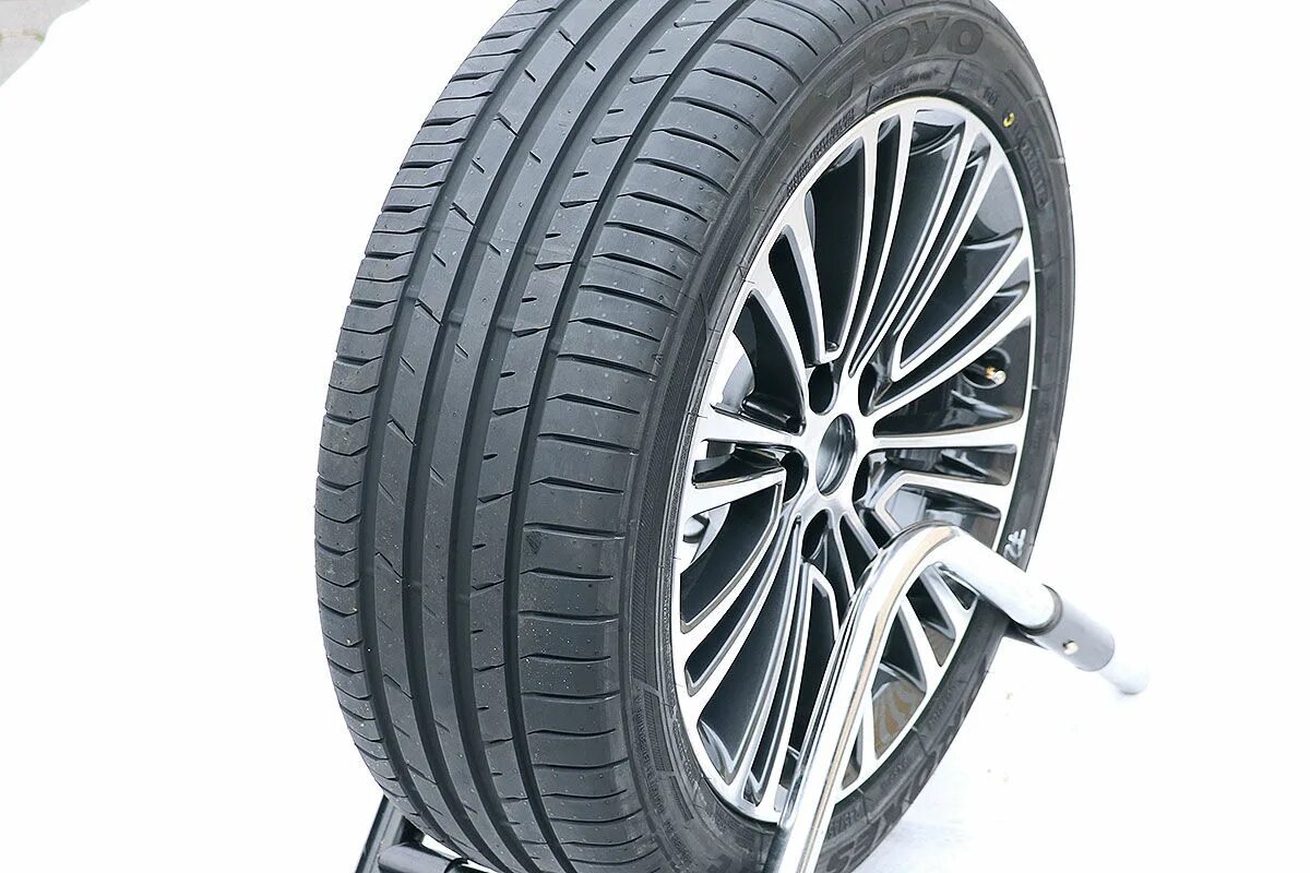 Laufenn s-Fit EQ lk01. Лауфен lk01. 225/50r17 Laufenn s-Fit as (lh01) 94w. 225/45r17 Hankook(Laufenn) lk01 94v. Шины s fit eq