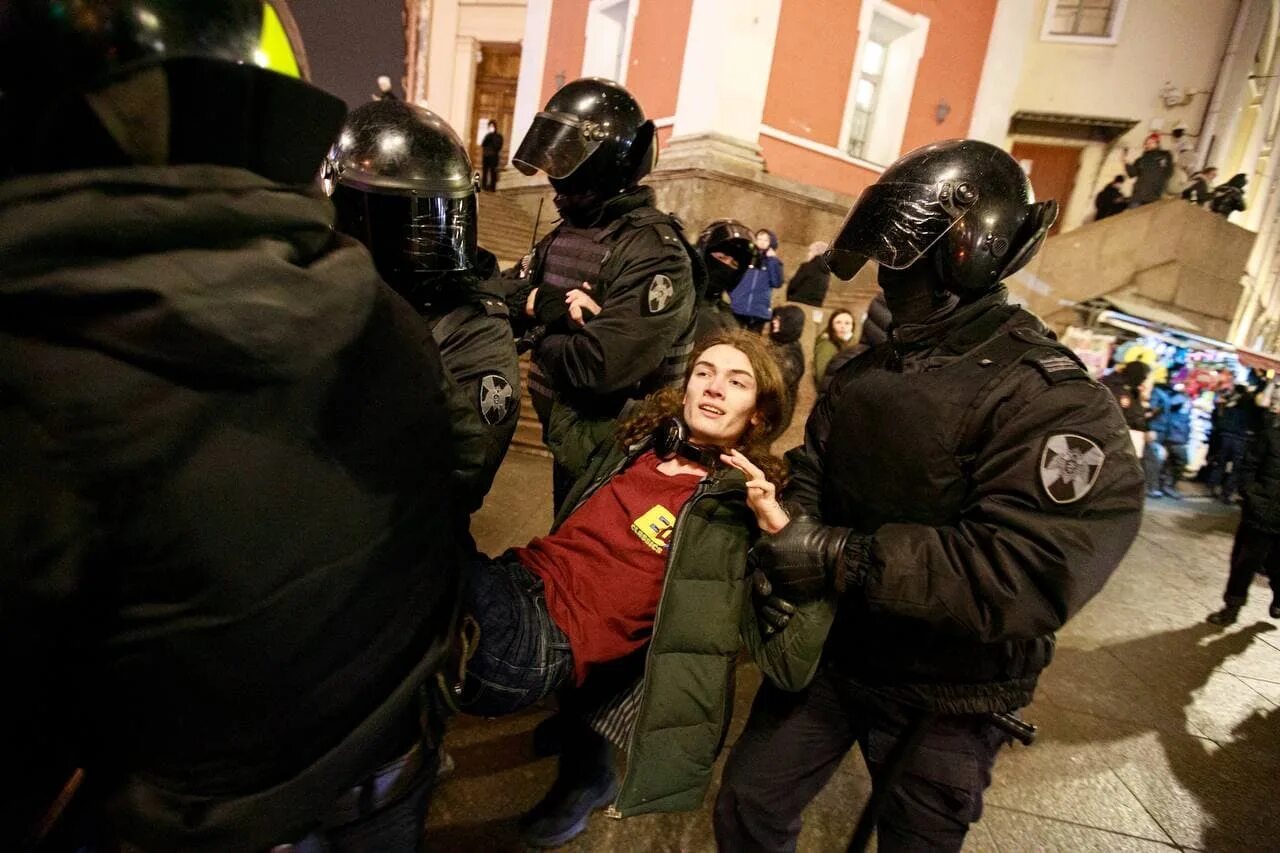 Думская сегодня. Митинг в СПБ. Митинг на Невском проспекте. Думская Питер.