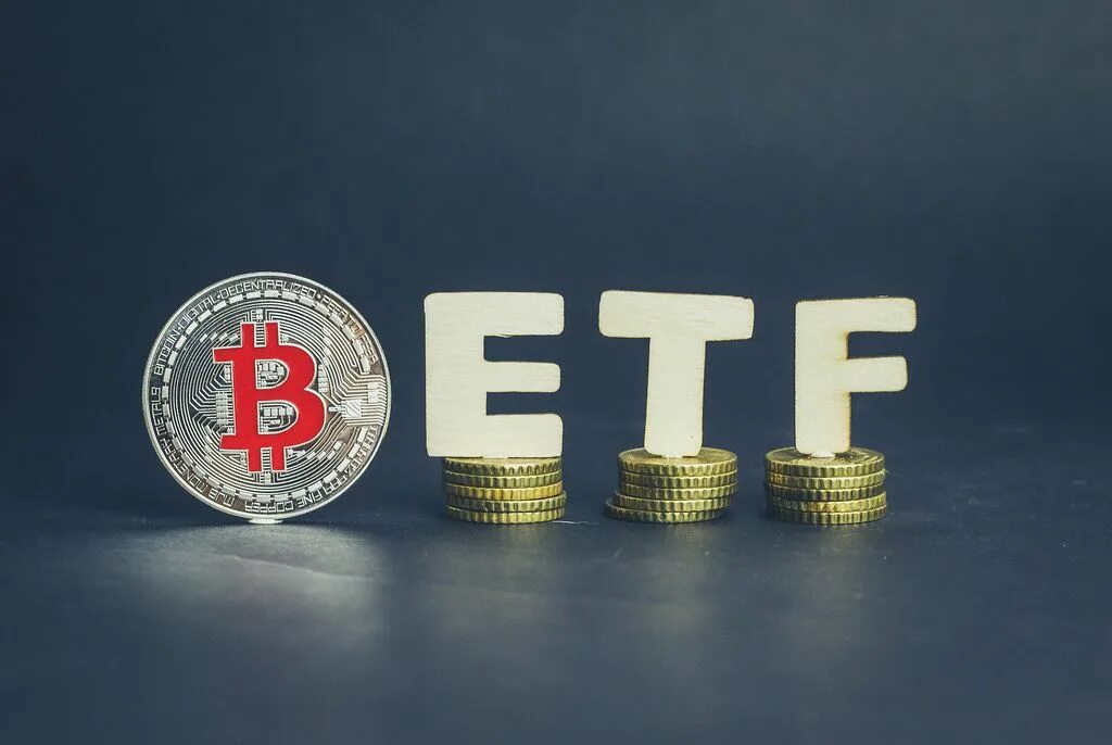 Etf бумаги. Биткоин-ETF. Bitcoin ETF. Криптовалютные ETF. ETF фонды.
