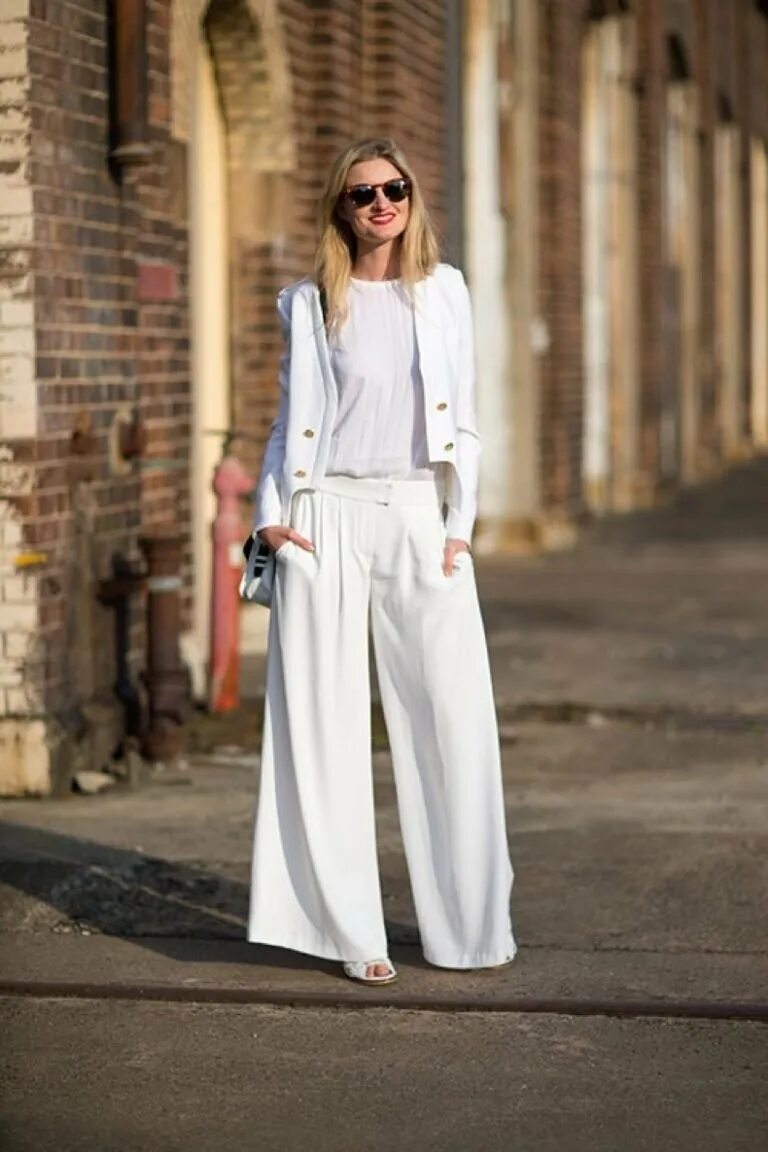 Летняя обувь под широкие брюки. Брюки палаццо street style. брюки палаццо 2025. брюки палаццо стрит стайл. брюки палаццо 2025.