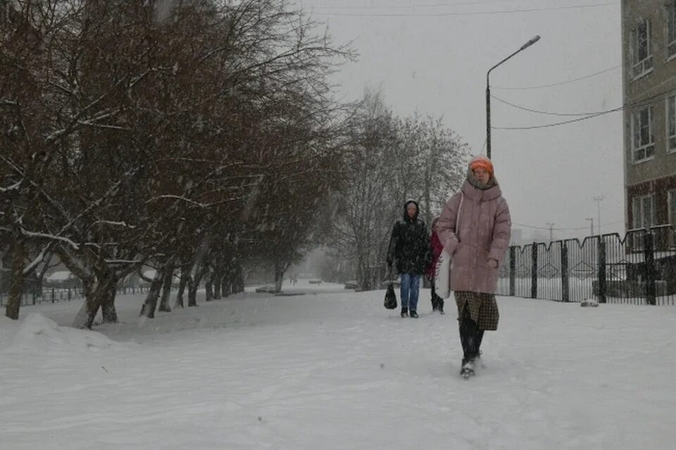 Снегопад в Екатеринбурге. Гололедица. Снегопад в Адыгее 2023. Сочи в феврале.