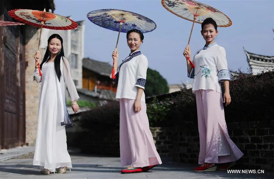 Qing dynasty women Costume one piece queen Folk Dance clothes-inChinese Folk Dan