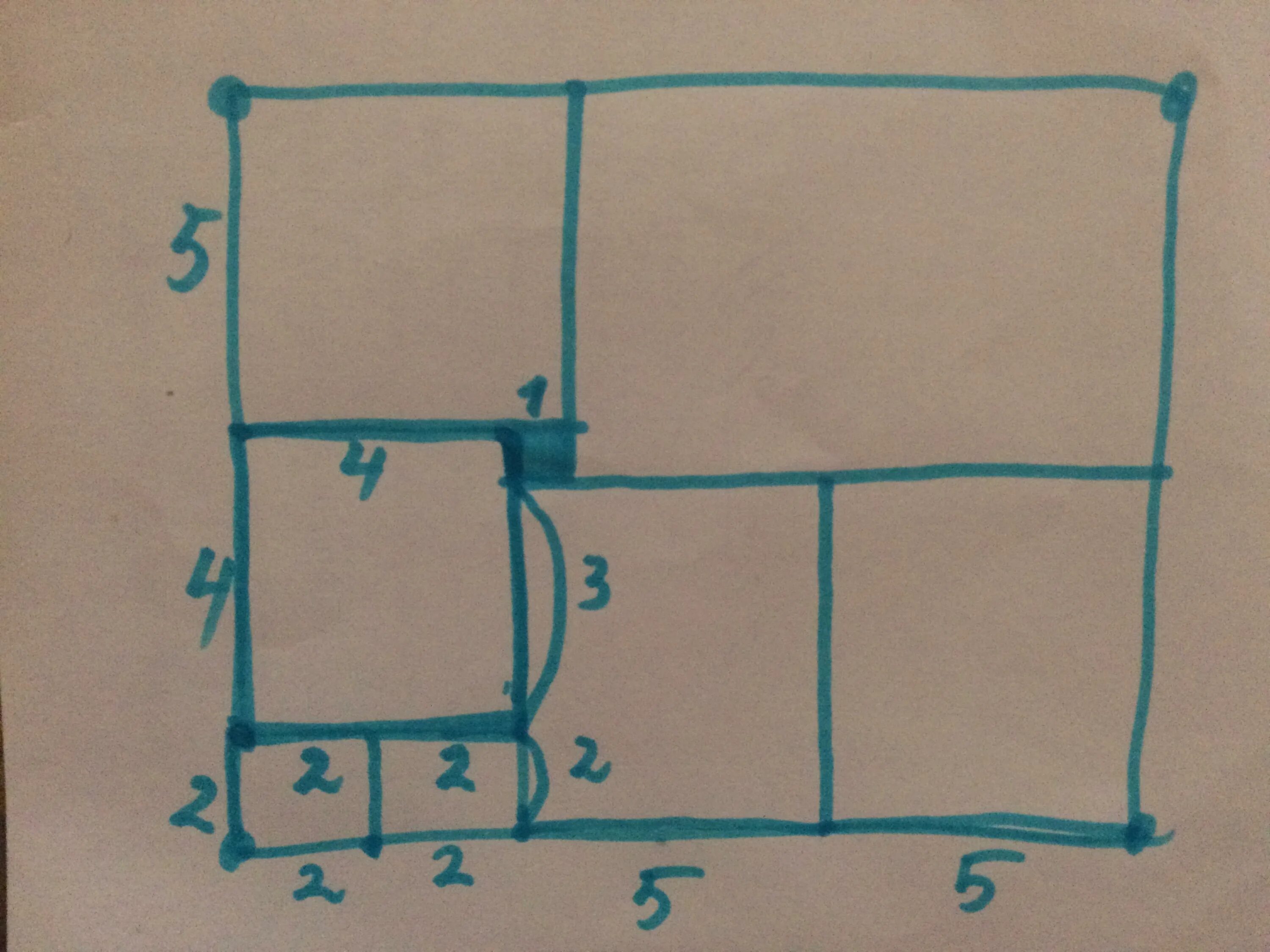 Квадрат на рисунке разбит на 11. Прямоугольник разбит на квадраты. Прямоугольник разбили на квадраты. Прямоугольник разбит на квадраты сторона закрашенного. Прямоугольник АБВГ разбит на квадраты 1 квадрат.