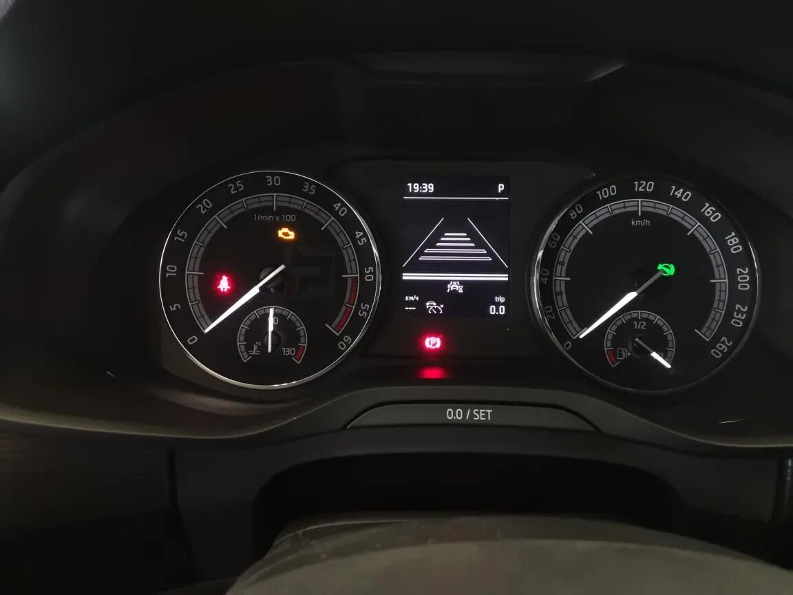 Круиз контроль шкода кодиак. Круиз контроль кодиак. skoda kodiaq адаптивный круиз контроль.