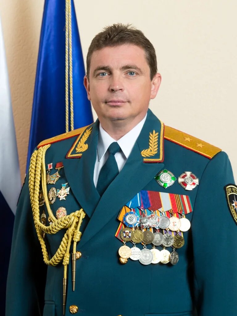 Вьюнов владимир исаевич генерал-полковник. Генерал кульков мвд новосибирск. Владимир леонтьевич иванов. Макаров владимир генерал мвд гусб. Генерал иванов дмитрий васильевич.