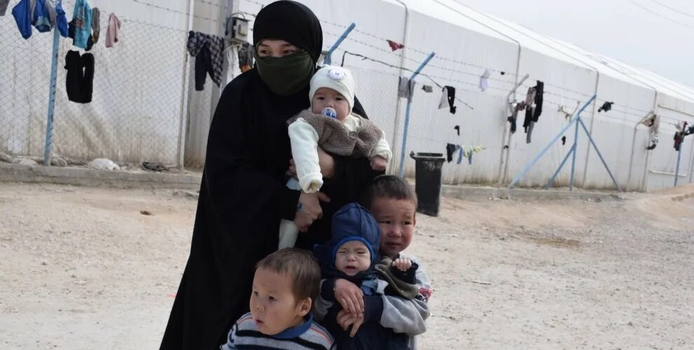 Мосул. Семья террористов. Террористы женщины смертницы. Палестинские дети с оружием. Исламское государство дети.