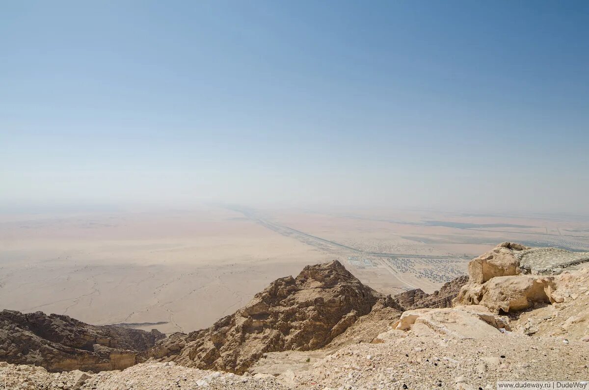 Горы в дубае. Гора Джебель Хафит. Джебель Хафит ОАЭ. Гора Аль Айн. Гора Джабаль йибир.