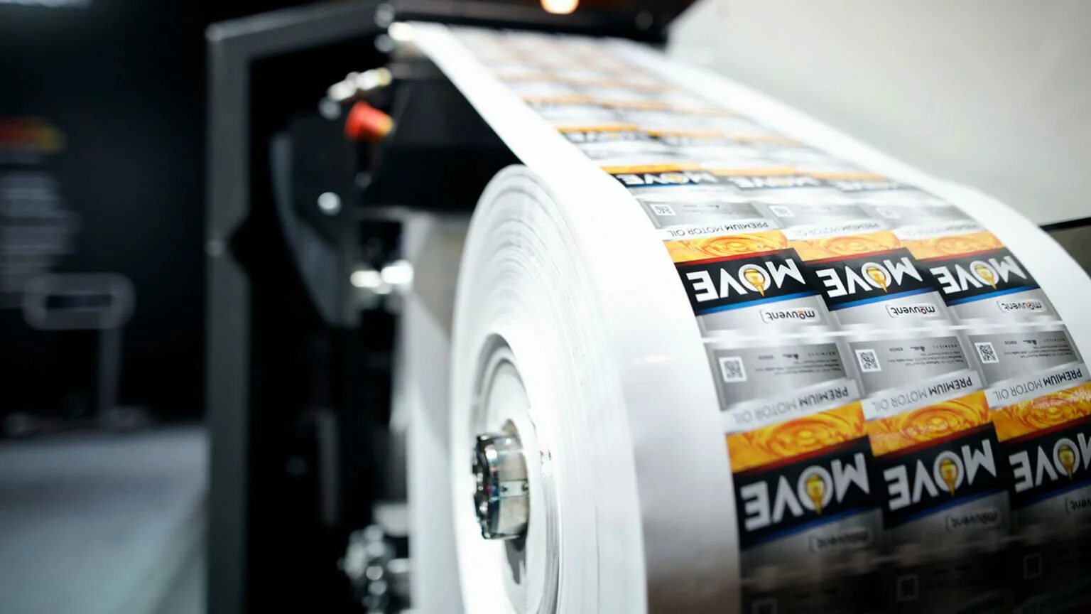 Этикетки самоклеящиеся. Печатание этикеток. Принтер рулонных этикеток лазерный. Широкоформатная печать наклеек. Принтер для печати этикеток атол вр41.