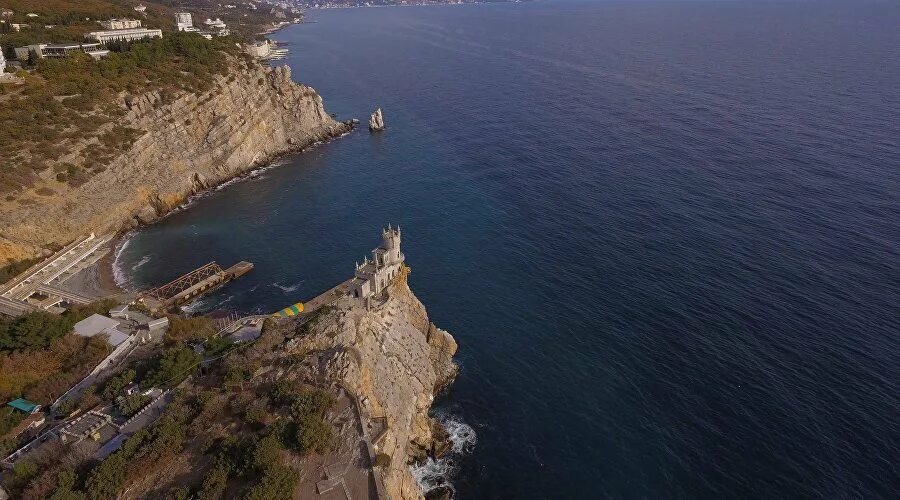 Почему в крыму выходной. Тур выходного дня в крыму. ласточкино гнездо изнутри. путешествие крым фото. выходные в крыму.