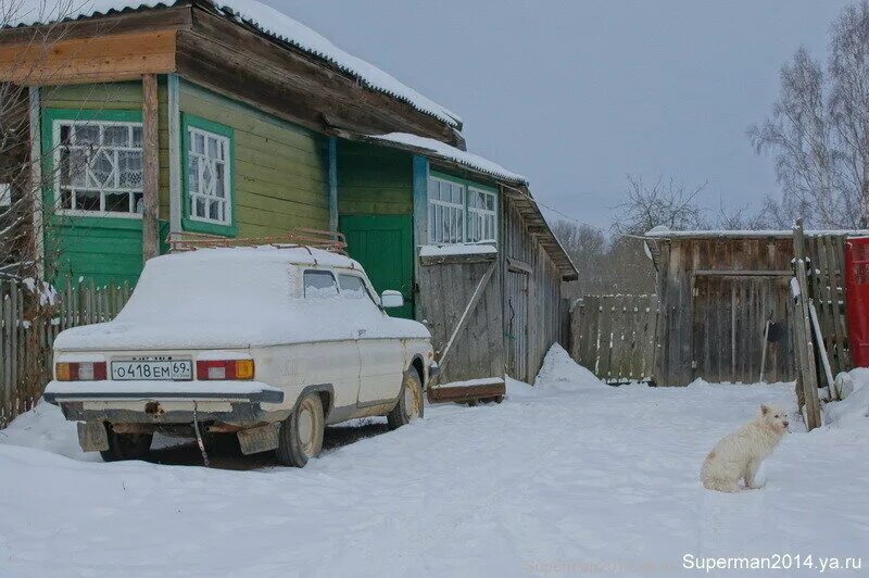 В деревне красные есть. Храм Преображения Господня красное Тверская область. Деревня красное Старицкий район. Село красное Тверская обл. Преображенская Церковь в деревне красное Тверская область.