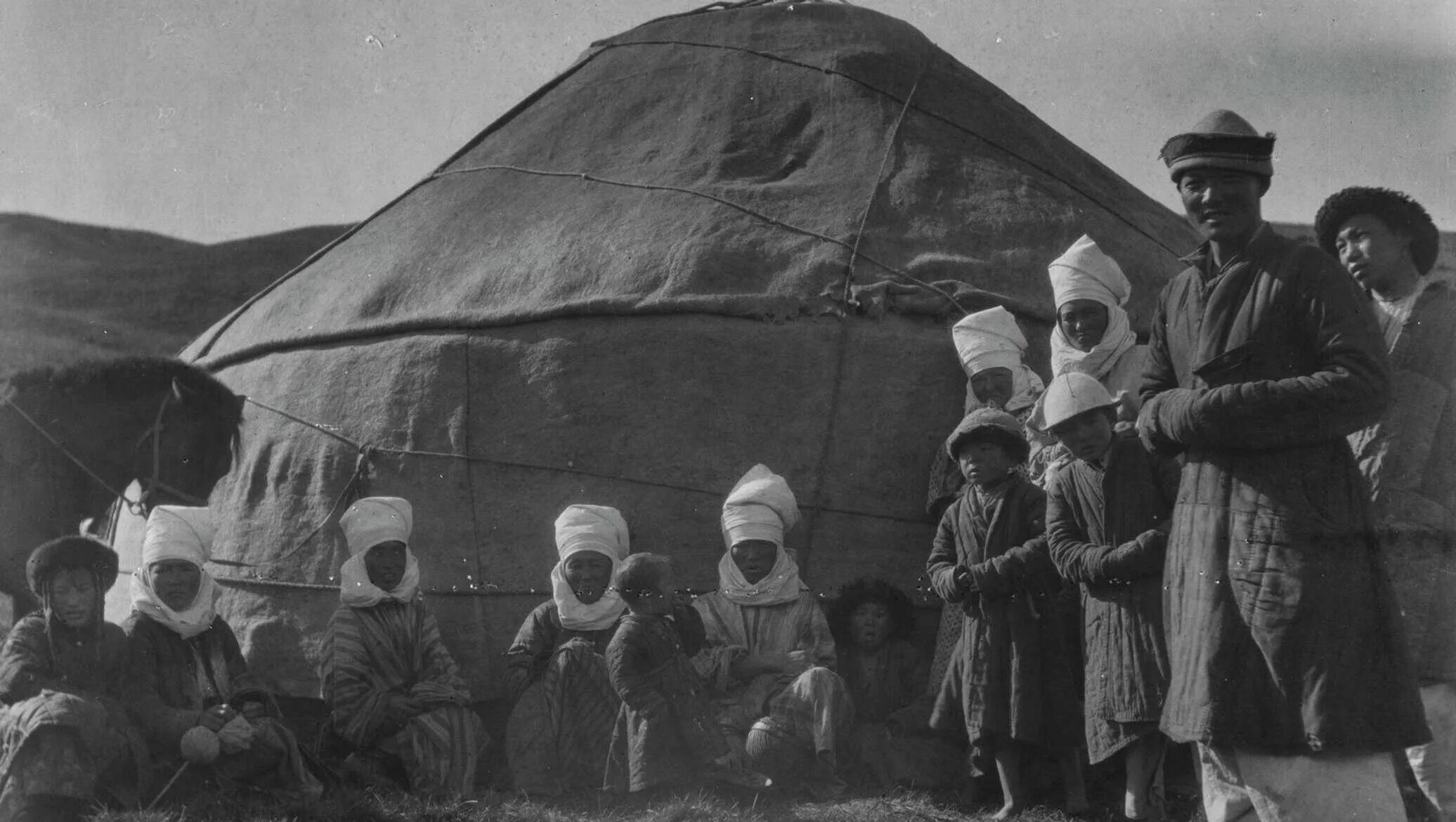 Киргизия 20 века. Киргизия в 1920 году. Игры кочевников 2021 год кыргызстан. Киргиз-кайсаки. Кыргызы 19 век.