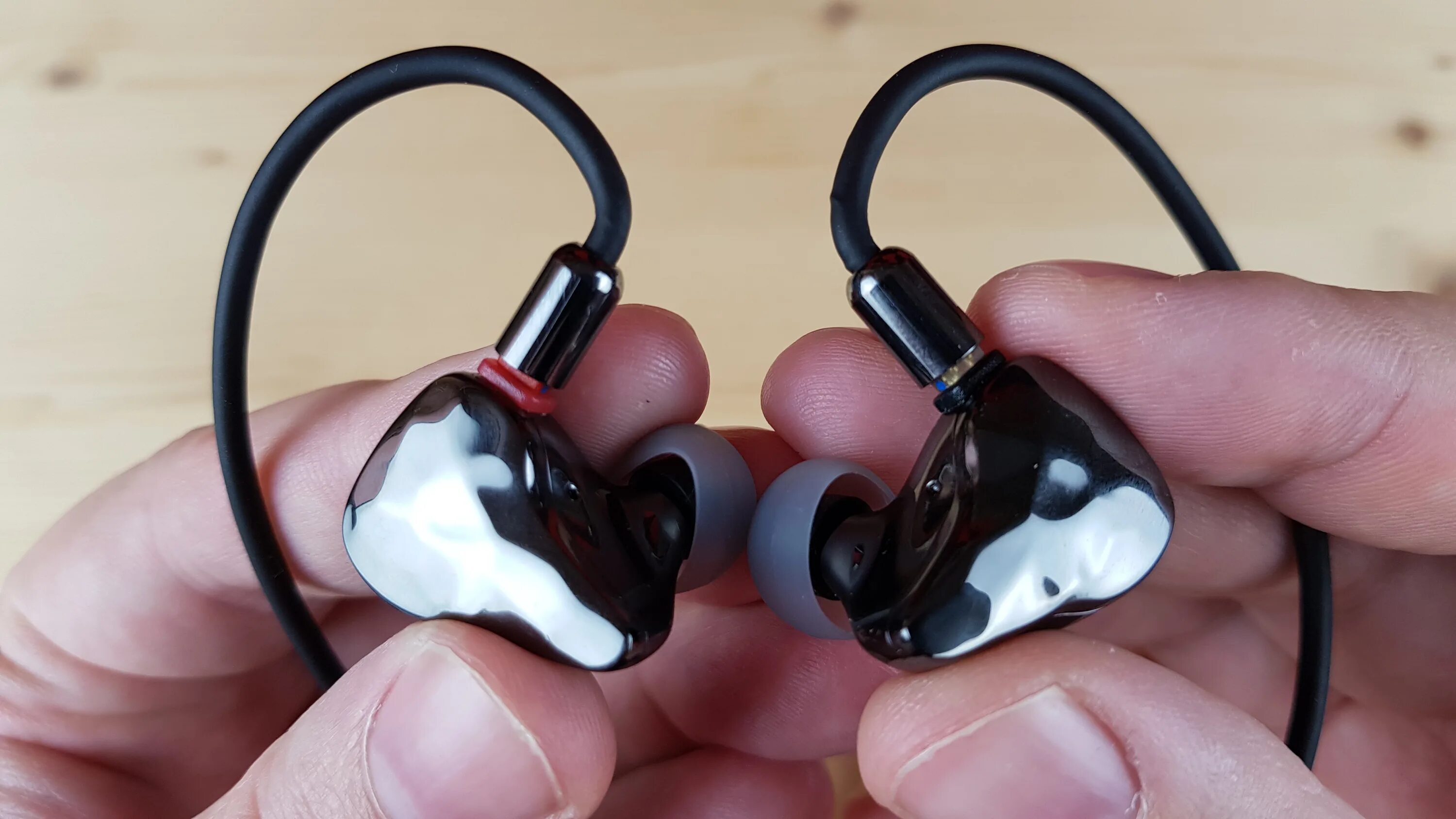 Ikko oh300. Ikko наушники. Система ikko. H+. Oh 10 7.