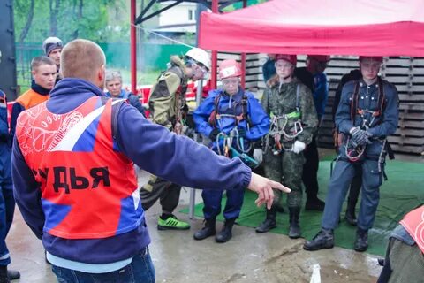 Безопасностью среди