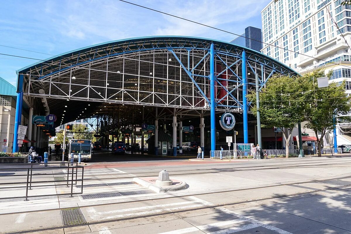 Шарлотта дочь кейт миддлтон. Королева шарлотта бриджертоны 2 сезон. Королева шарлотта бриджертоны. Принцесса шарлотта. Над центром шарлотты.