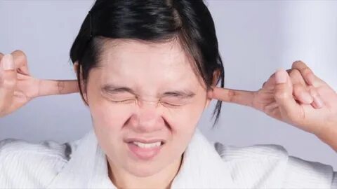 Звон в ушах у женщины