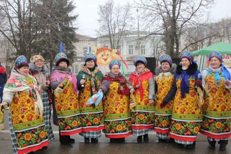 Масленица в энгельсе на площади. Масленица в Энгельсе. Праздник Масленица в Энгельсе. Масленица народное гуляние г. Энгельс. Праздник Масленицы в Ростовской области.