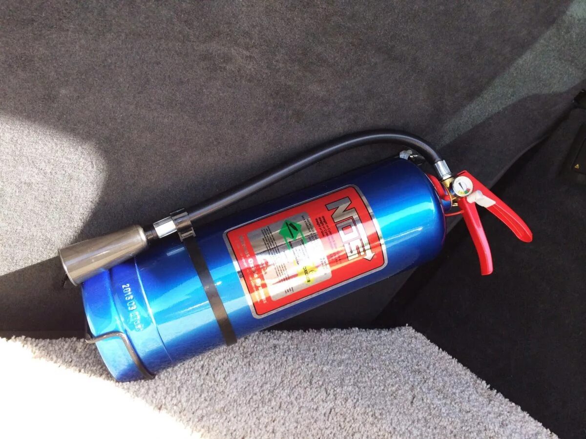 огнетушитель автомобильный для техосмотра 2020. огнетушитель углекислотный оу-8(оу-5 иней). маленькие огнетушители для авто. огнетушитель закись азота. огнетушитель углекислотный оу-1.