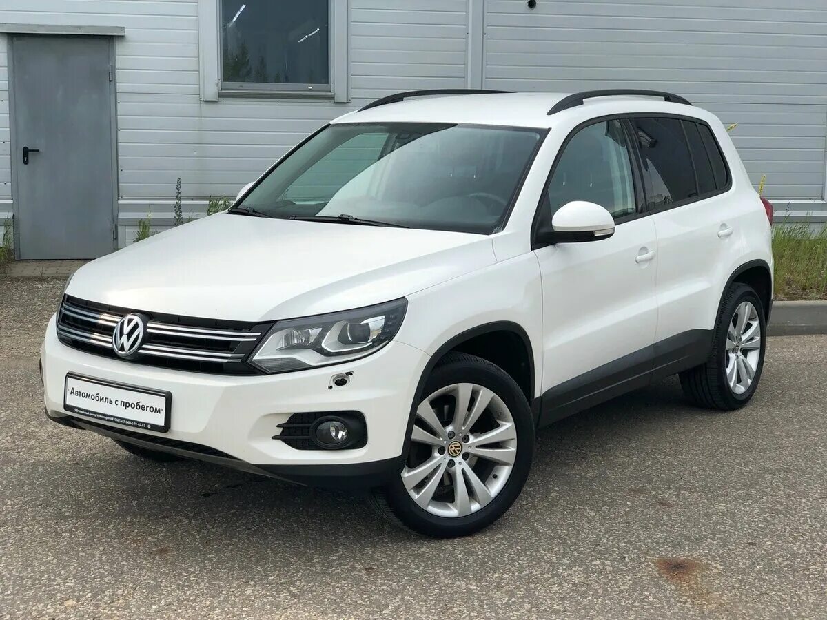 Тигуан турбо. Фольксваген Тигуан белый. Volkswagen Tiguan белый 56 регион. Фольксваген Тигуан белый металлик. Тигуан 2012 вес белый.