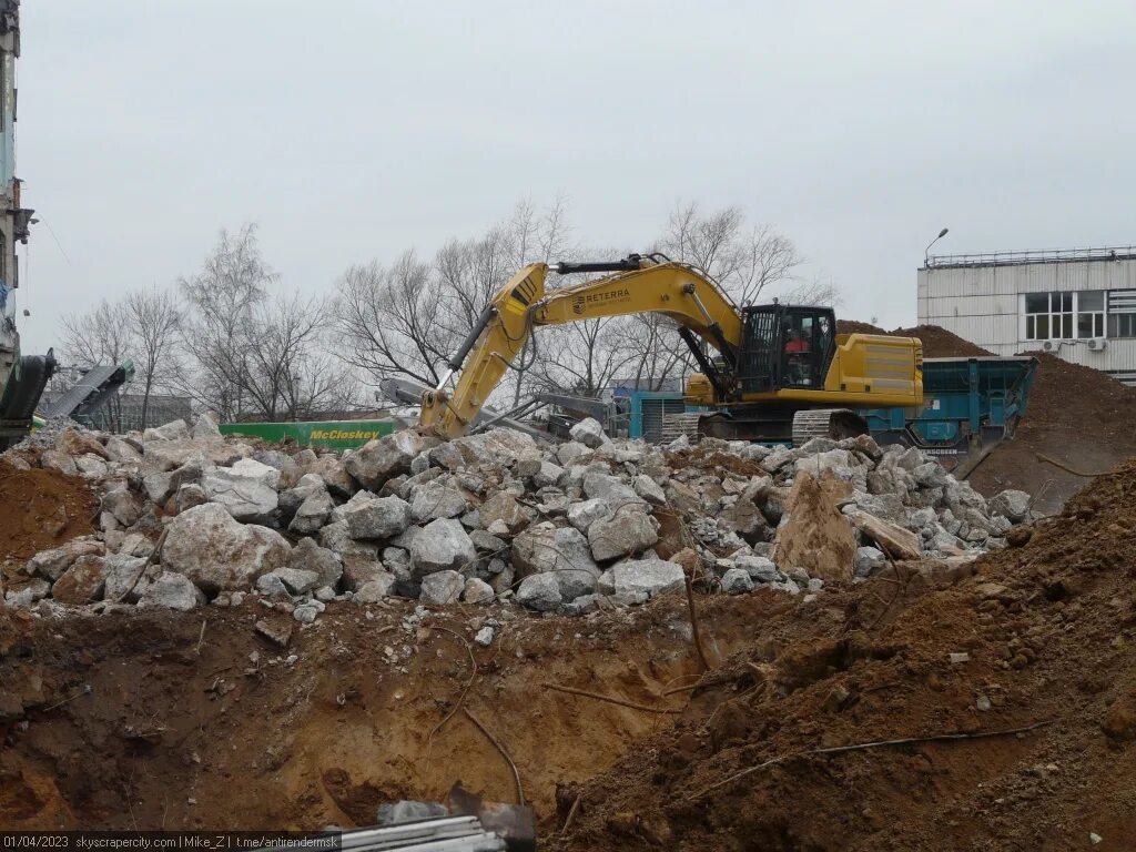 В екатеринбурге снесли старое здание. Мариуполь сейчас. Снос 2023. Снос 2023. Снос 2023.